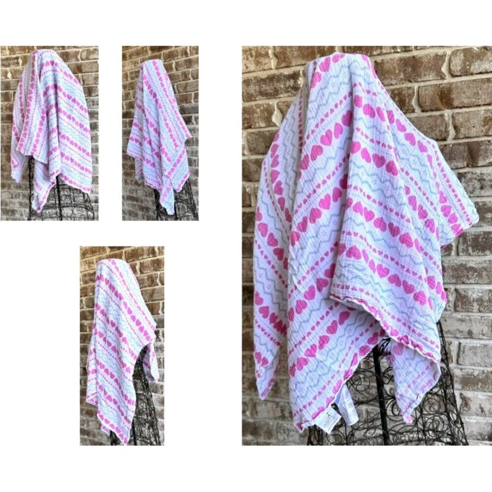 VTG Aden Anais Hearts Baby Swaddle Blanket Security  41 in x 38 in Pink White